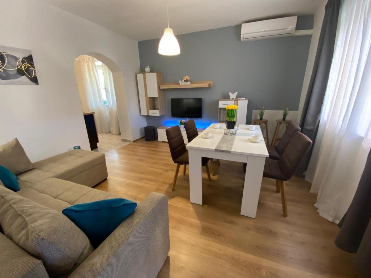 Apartment Dora Zadar Exterior foto